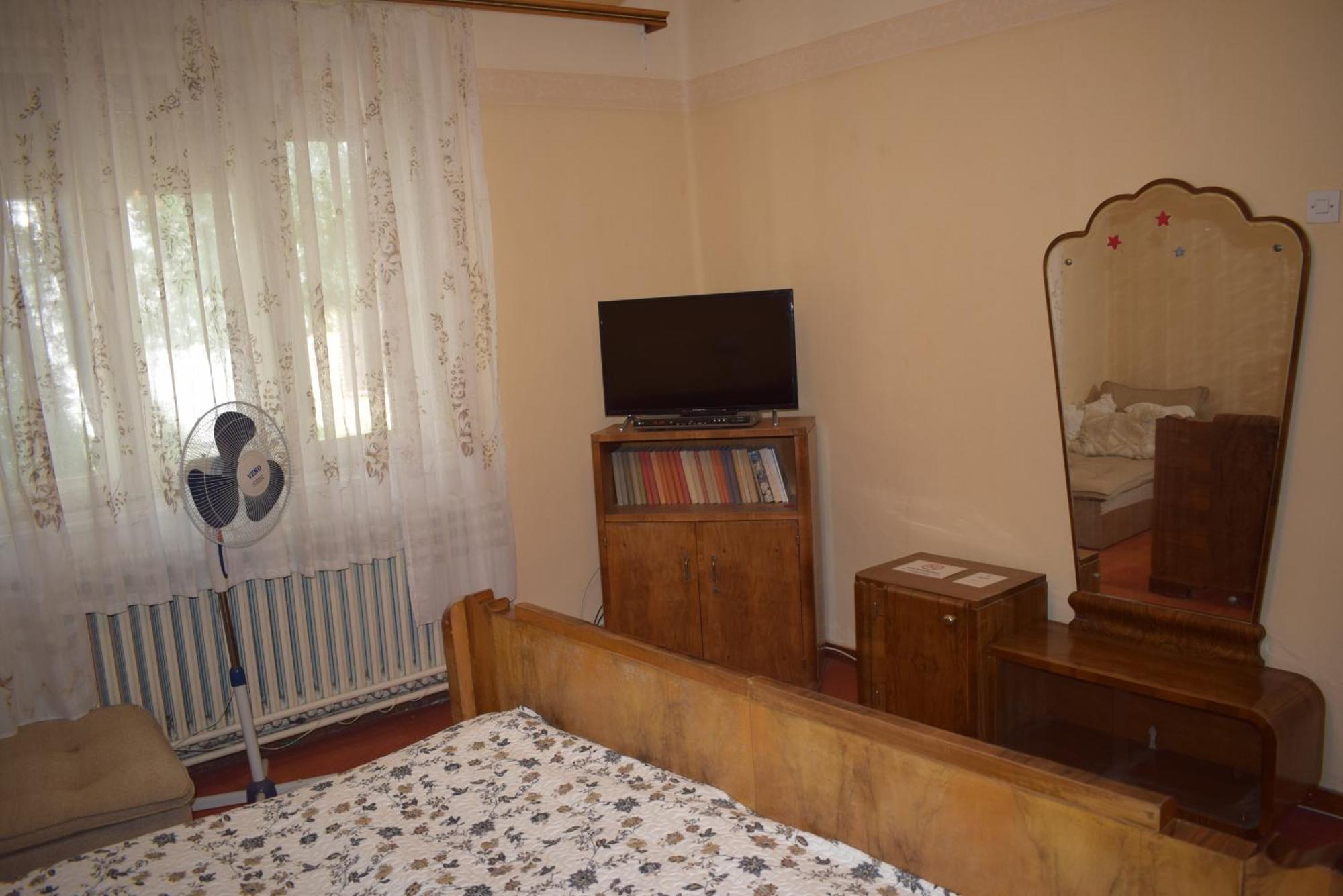 Guest House Tisza Haz Senta Exteriör bild